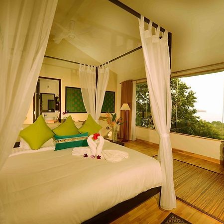 Ambong Rainforest Retreat Pantai Tengah  Exterior photo