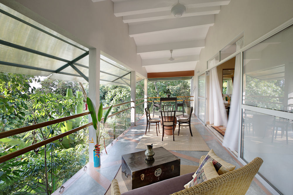 Ambong Rainforest Retreat Pantai Tengah  Exterior photo